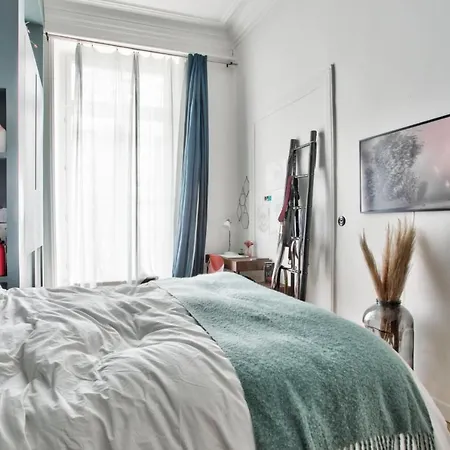 Luxury For 7 At Magenta - 10 * Paris